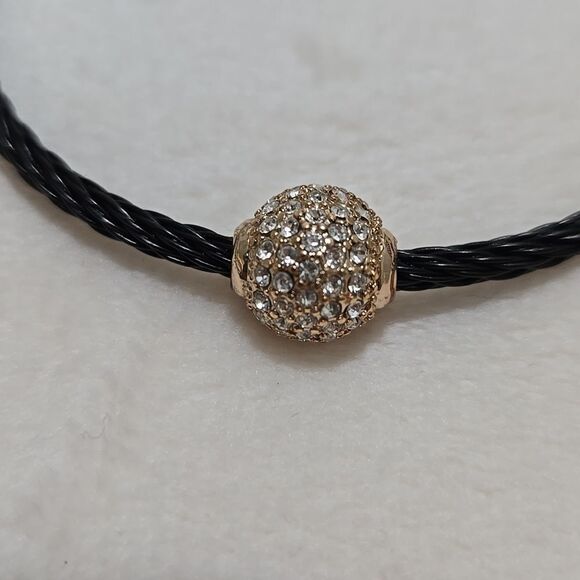 Black and Gold Bracelet - Picture 2 of 4